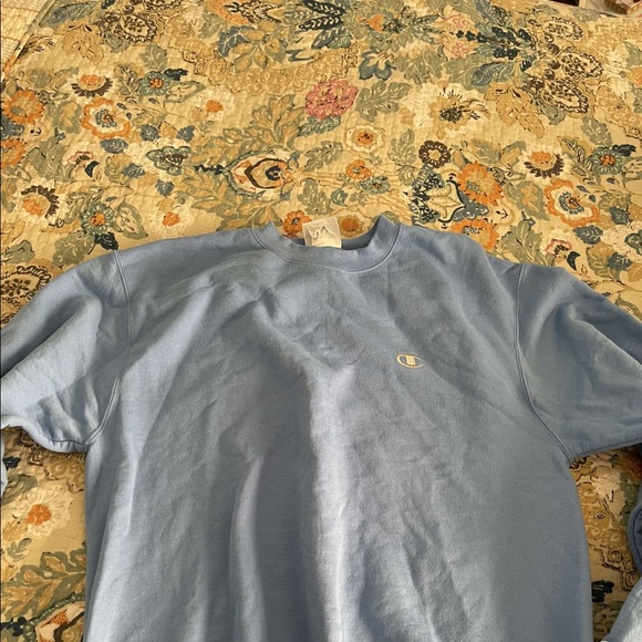 Crewneck - Picture 1 of 1